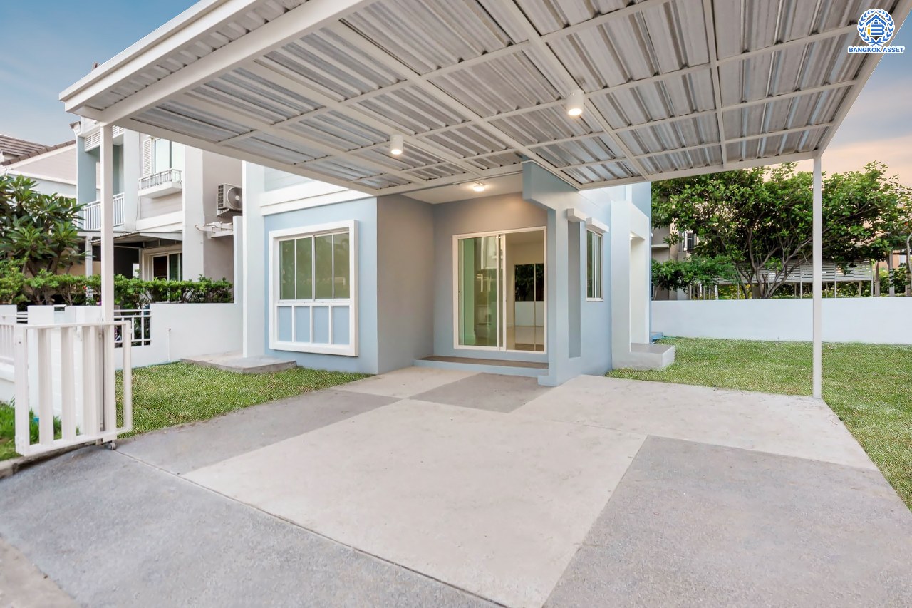 บ้านมือสองตกแต่งใหม่ โครงการ เดอะวิลเลจ แจ้งวัฒนะ-ติวานนท์ หลังมุม เนื้อที่ 58.4 ตร.ว. ดีไซน์ตอบทุกไลฟ์สไตล์ ฟังก์ชัน 3 ห้องนอน 2 ห้องน้ำ จอดรถได้ 2 คัน Living ชั้นล่างกว้างขวาง สามารถกั้นเป็นห้องเพิ่มได้สบาย ๆ บนทำเลติดถนนใหญ่ เชื่อมต่อทุกเส้นทาง ใกล้รถไฟฟ้าสายสีชมพู "สถานีแจ้งวัฒนะ-ปากเกร็ด28" และจุดขึ้นทางด่วน "ศรีสมาน"